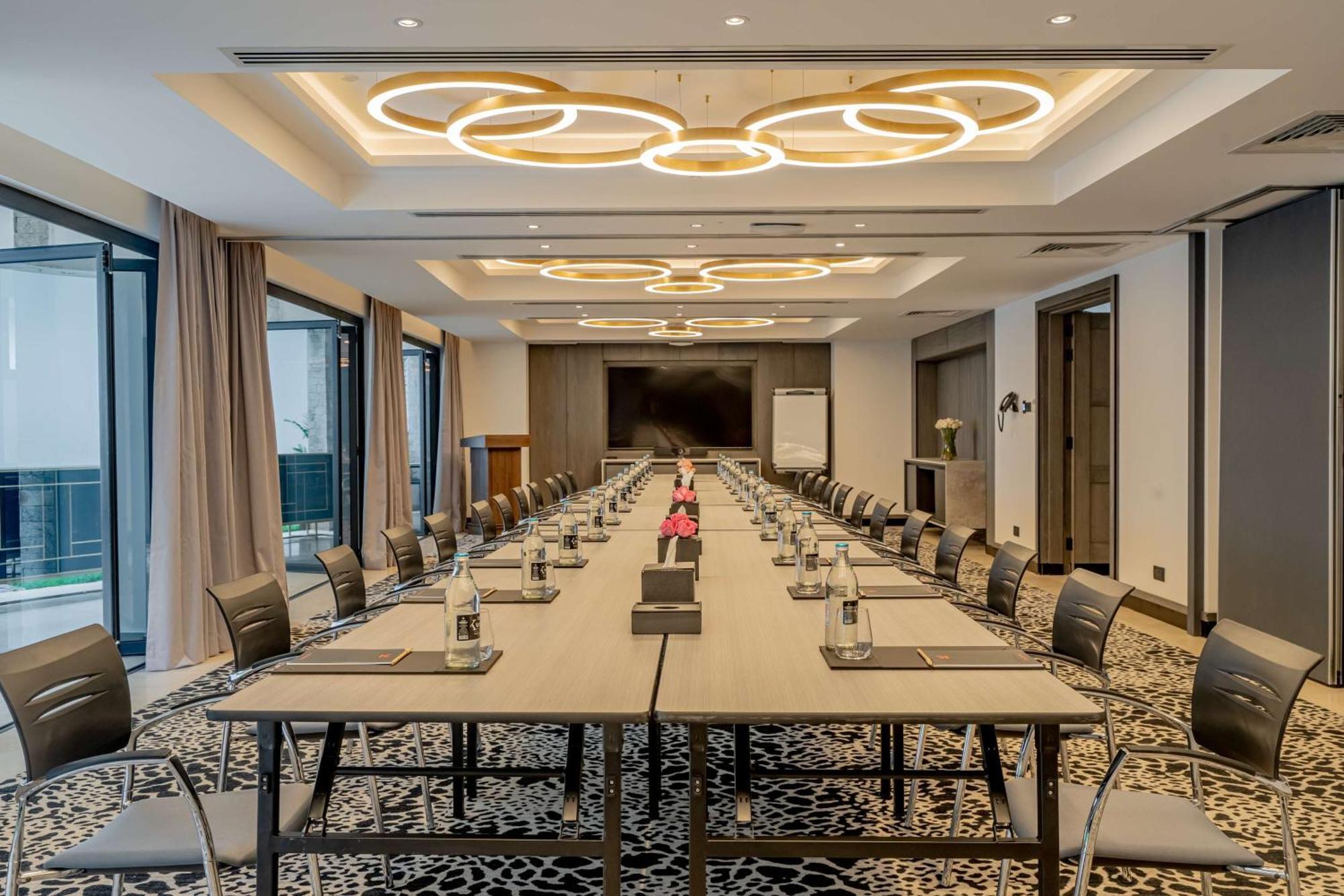 Kwetu Nairobi, Curio Collection By Hilton Hotel Exterior photo