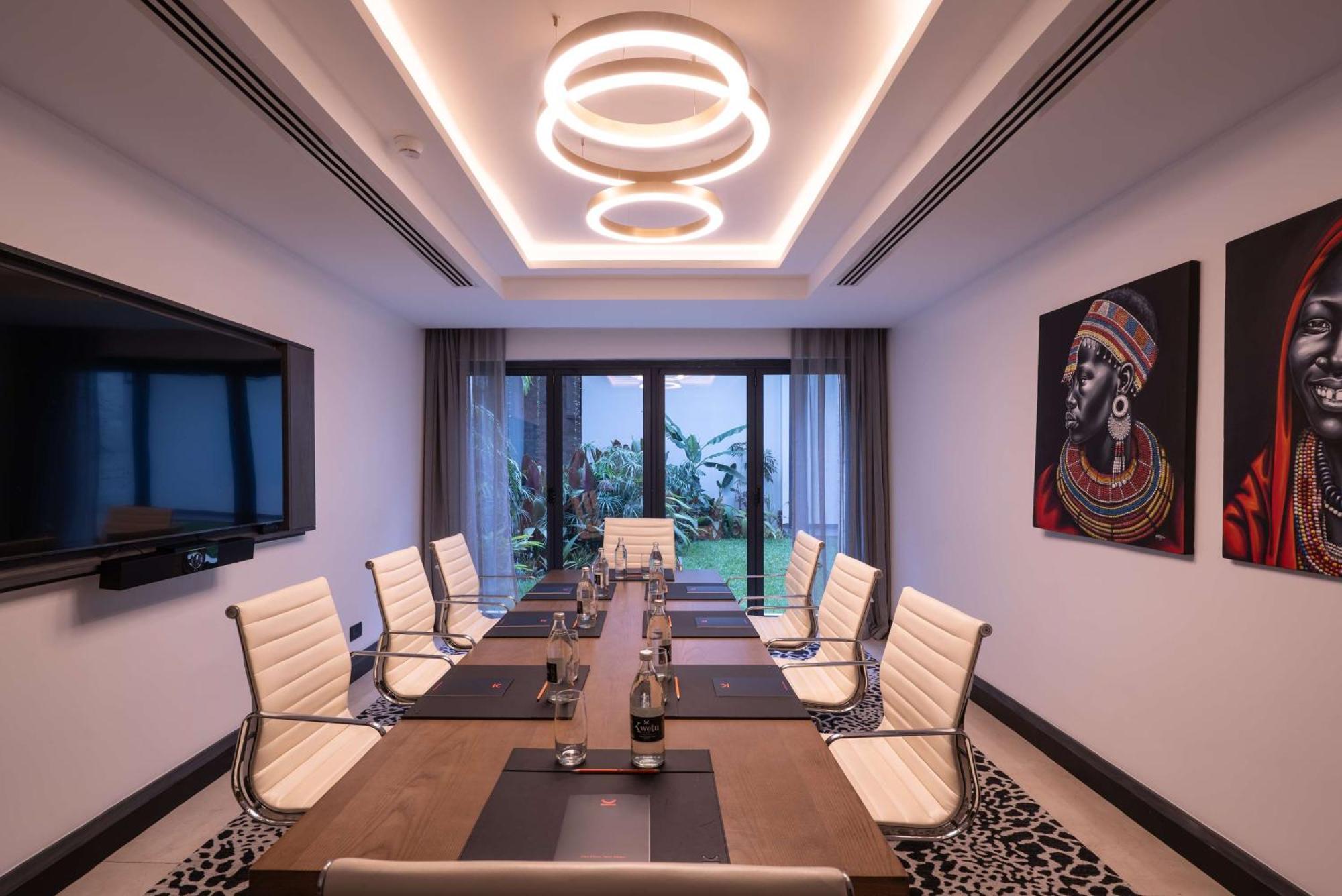 Kwetu Nairobi, Curio Collection By Hilton Hotel Exterior photo