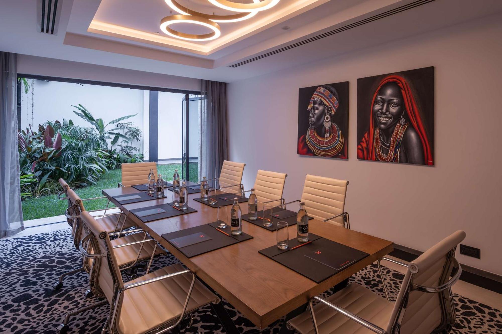 Kwetu Nairobi, Curio Collection By Hilton Hotel Exterior photo