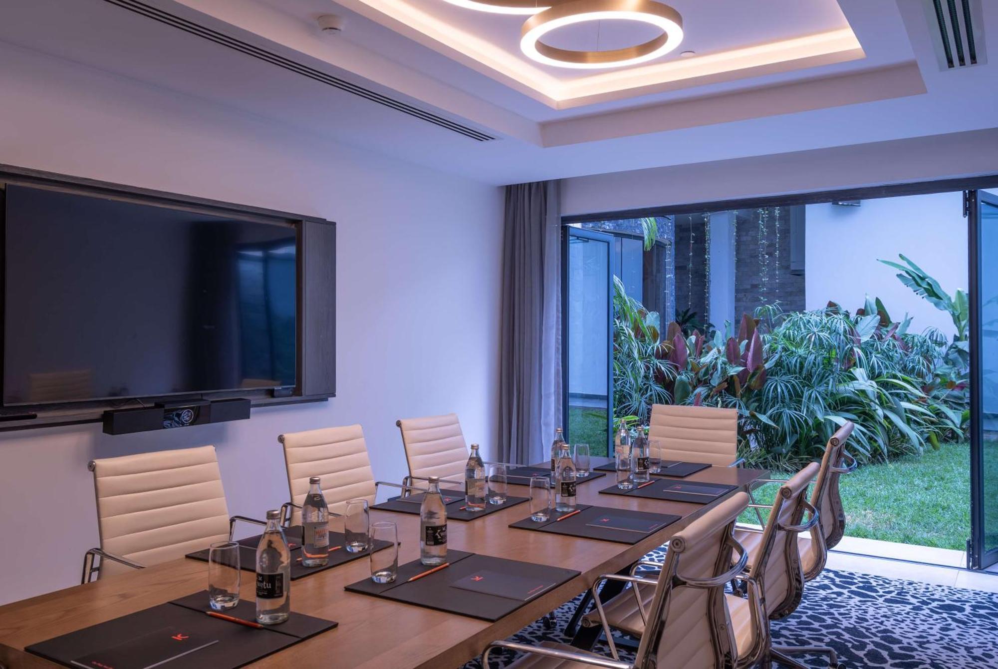 Kwetu Nairobi, Curio Collection By Hilton Hotel Exterior photo