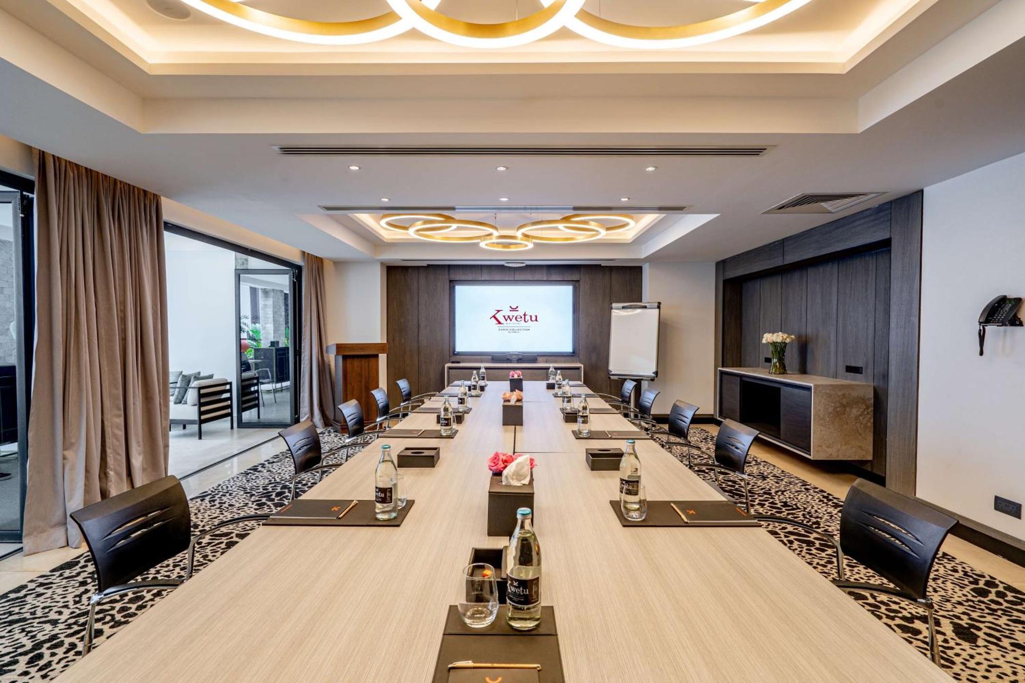 Kwetu Nairobi, Curio Collection By Hilton Hotel Exterior photo