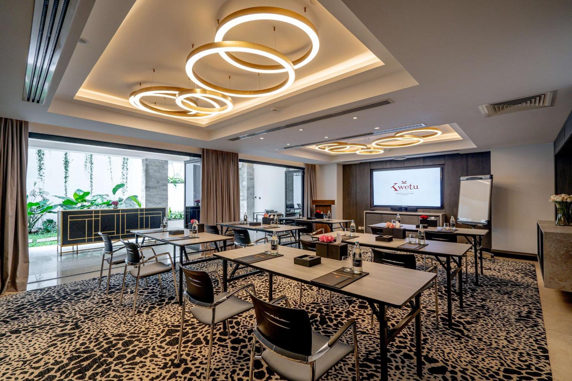 Kwetu Nairobi, Curio Collection By Hilton Hotel Exterior photo